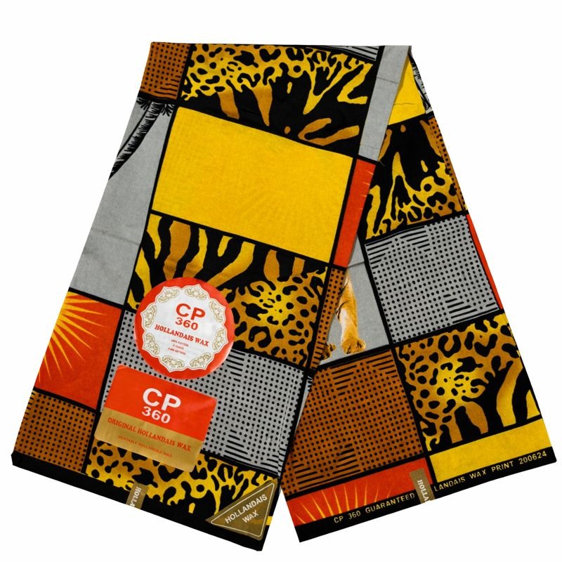 Capulana africana CP 360 Hollandais Wax em fundo branco com padrão geométrico e animal print em tons de amarelo, preto e cinza